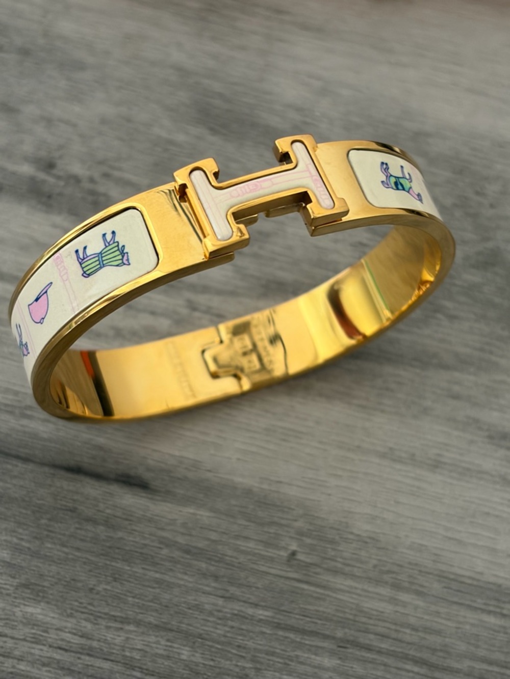 Hermes Gold and White Enamel Bracelet with Multicolor Motifs - Picture 5 of 7